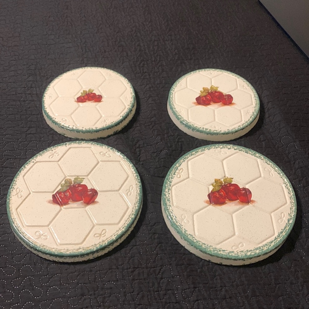 Apples Decor Rare Unique Set of 4 Stovetop Burner Covers Ceramic